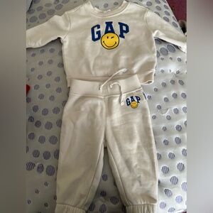 Gap baby boy 2 piece